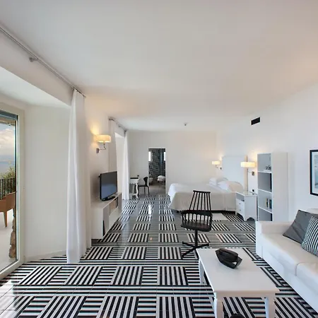 Hotel Bristol 4*