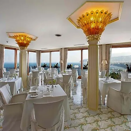 Hotel Bristol 4*