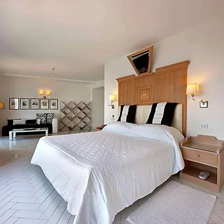 Hotel Bristol